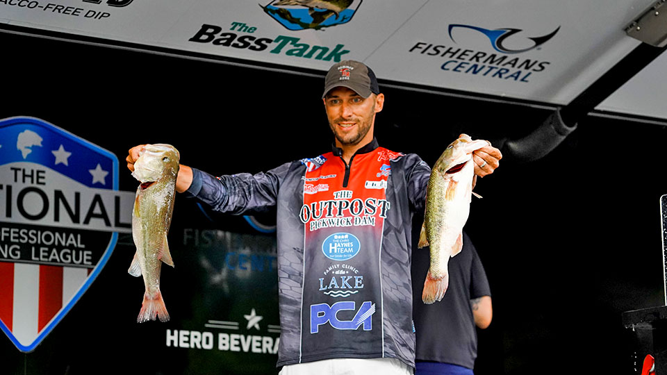Perkins Pounds them on Pickwick - The National Professional Fishing League