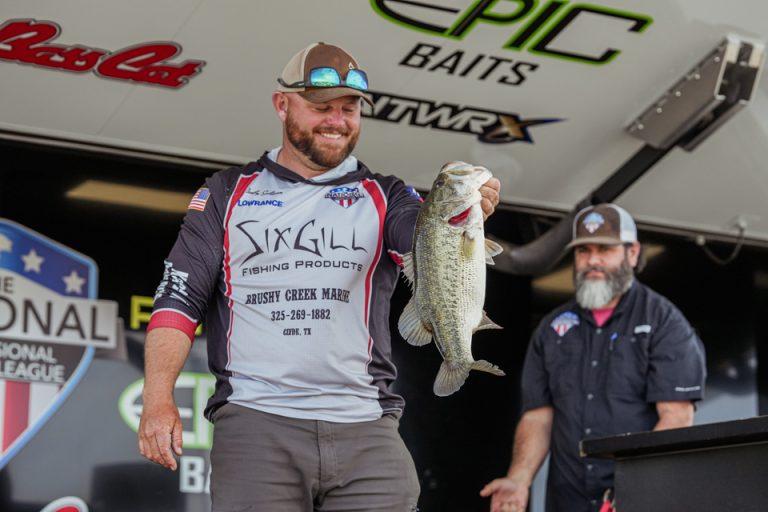 Day Two Stage Show On Lake Amistad - The National Professional Fishing ...